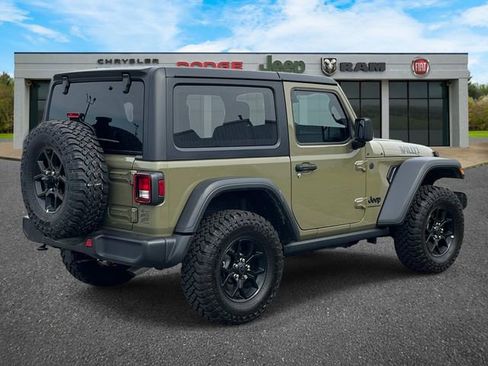 Used 2026 Jeep Wrangler Willys AWD/4WD image 3
