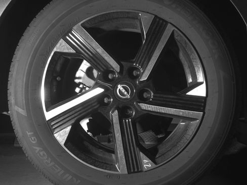 Used 2025 Nissan Sentra SV FWD image 15