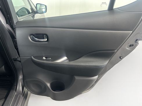 Used 2024 Nissan Leaf S FWD image 30