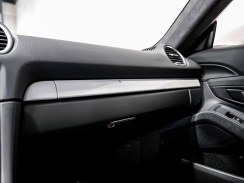 Used 2021 Porsche 718 Cayman GT4 image 17