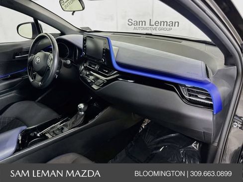 Used 2022 Toyota C-HR XLE FWD image 26