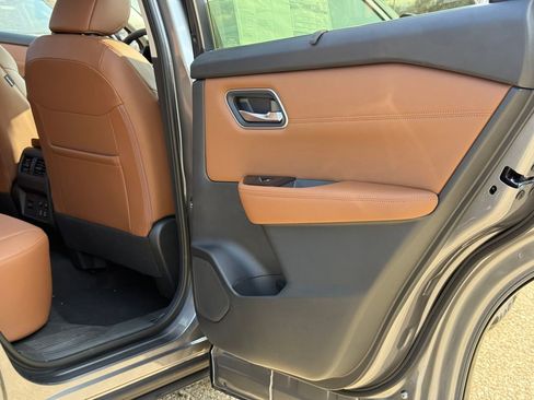 New 2026 Nissan Rogue Platinum image 25