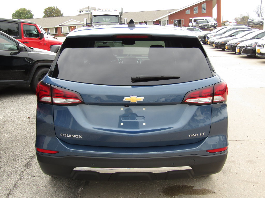 Used 2024 Chevrolet Equinox LT AWD/4WD image 4