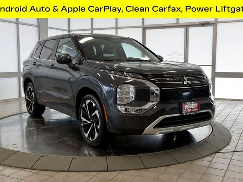 Used 2024 Mitsubishi Outlander SE image 1