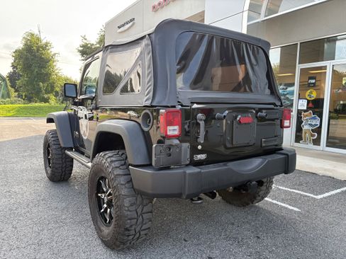 Used 2013 Jeep Wrangler Sport AWD/4WD image 9