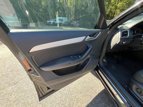 Used 2018 Audi Q3 2.0T Premium FWD image 12
