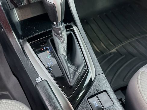 Used 2016 Toyota Corolla LE FWD image 16