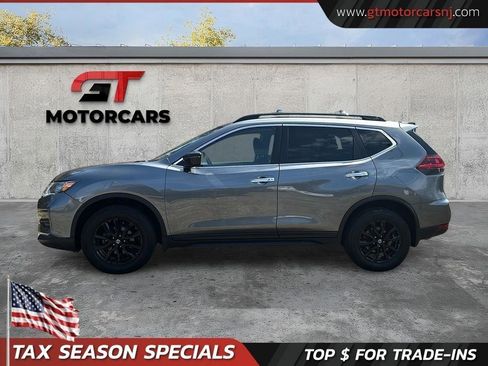 Used 2018 Nissan Rogue SV image 4