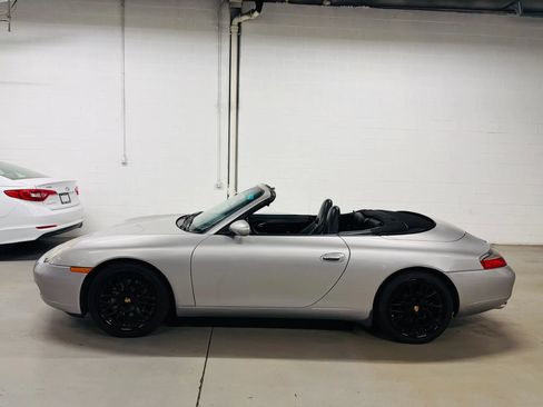 Used 2001 Porsche 911 Carrera RWD image 5