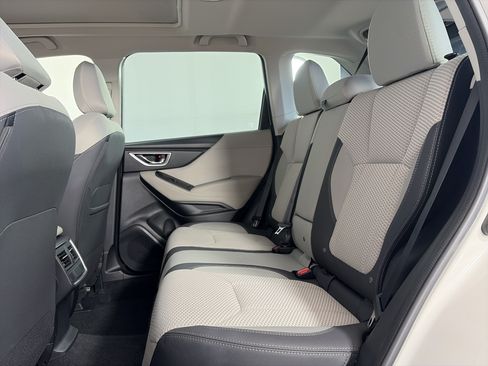 Certified 2023 Subaru Forester Premium AWD/4WD image 7