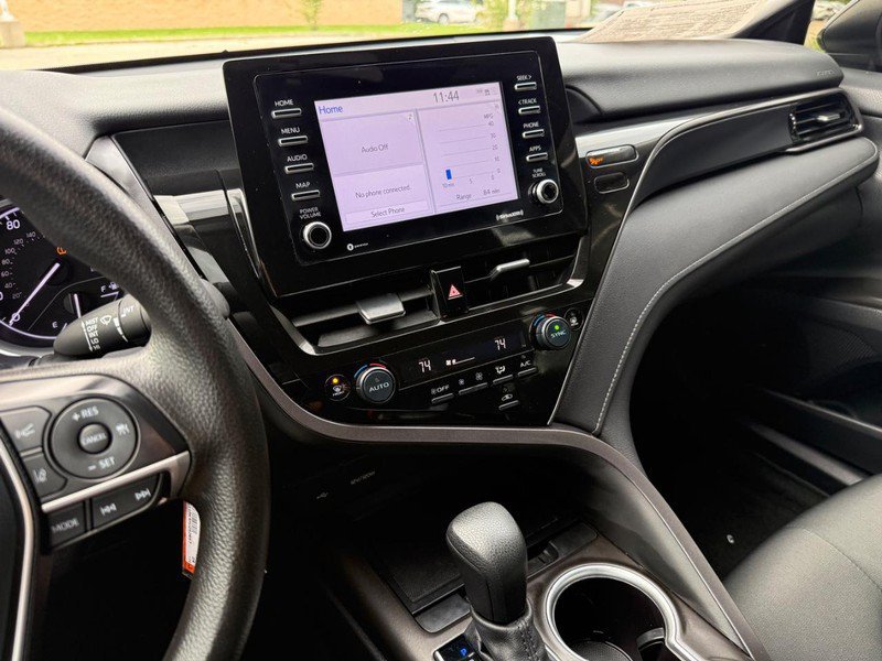 Used 2024 Toyota Camry LE FWD image 25