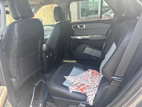 Used 2023 Ford Explorer XLT w/ Equipment Group 202A AWD/4WD image 11