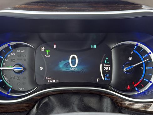 Certified 2021 Chrysler Pacifica Limited w/ Uconnect Theater Family Group image 21