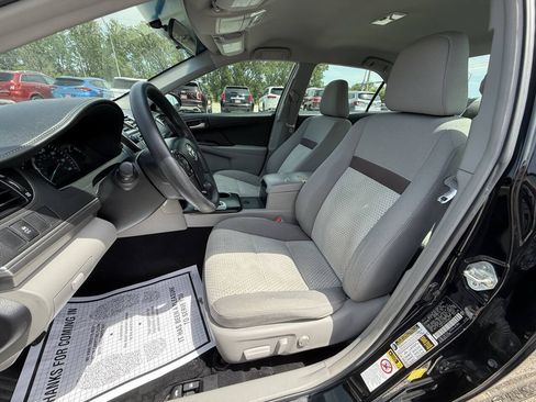 Used 2013 Toyota Camry LE FWD image 22