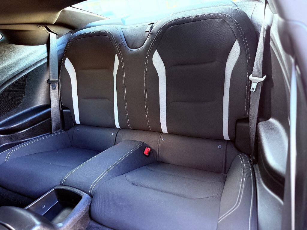 Used 2018 Chevrolet Camaro LT w/ Redline Edition RWD image 39