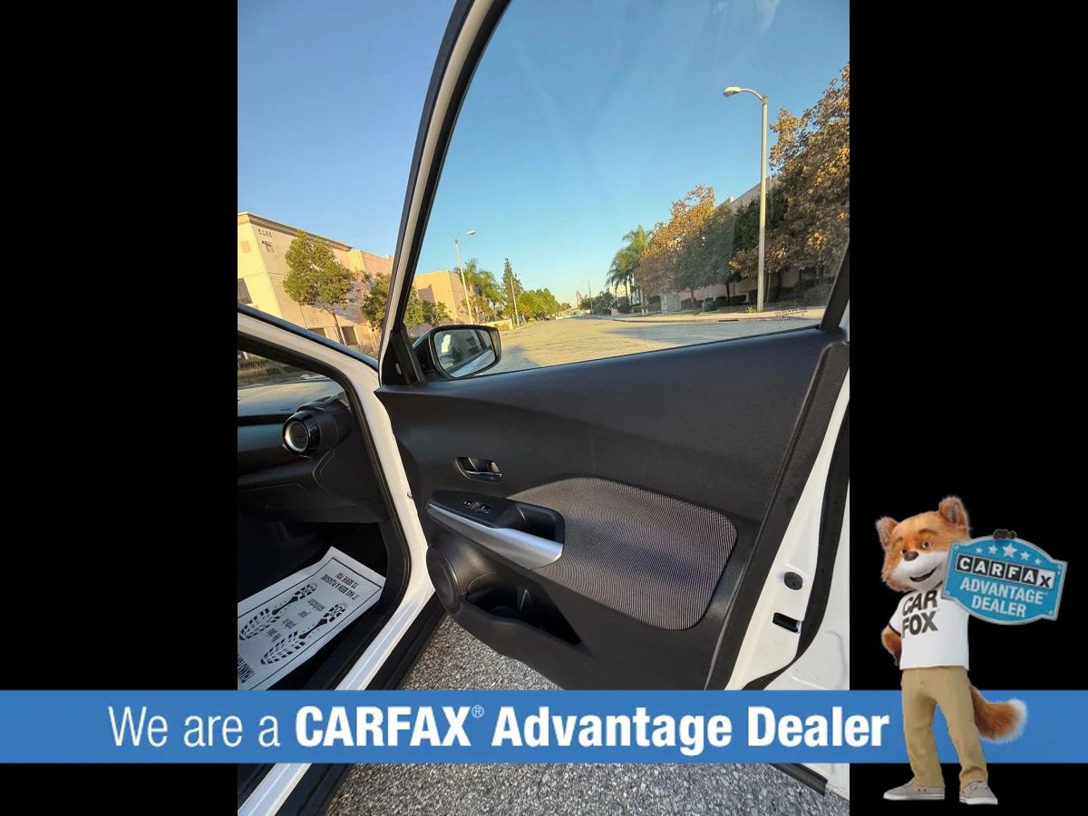 Used 2018 Nissan Kicks SV FWD image 49
