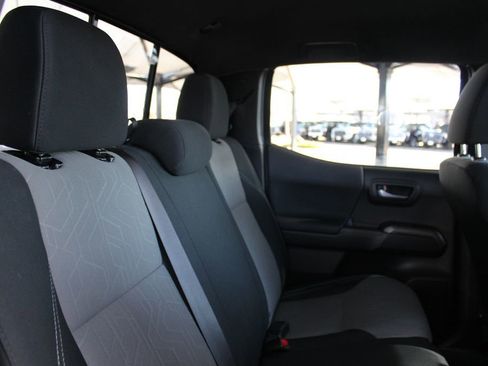 Used 2021 Toyota Tacoma TRD Sport w/ Technology Package image 50