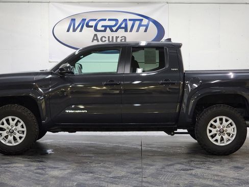 Used 2024 Toyota Tacoma SR5 image 9