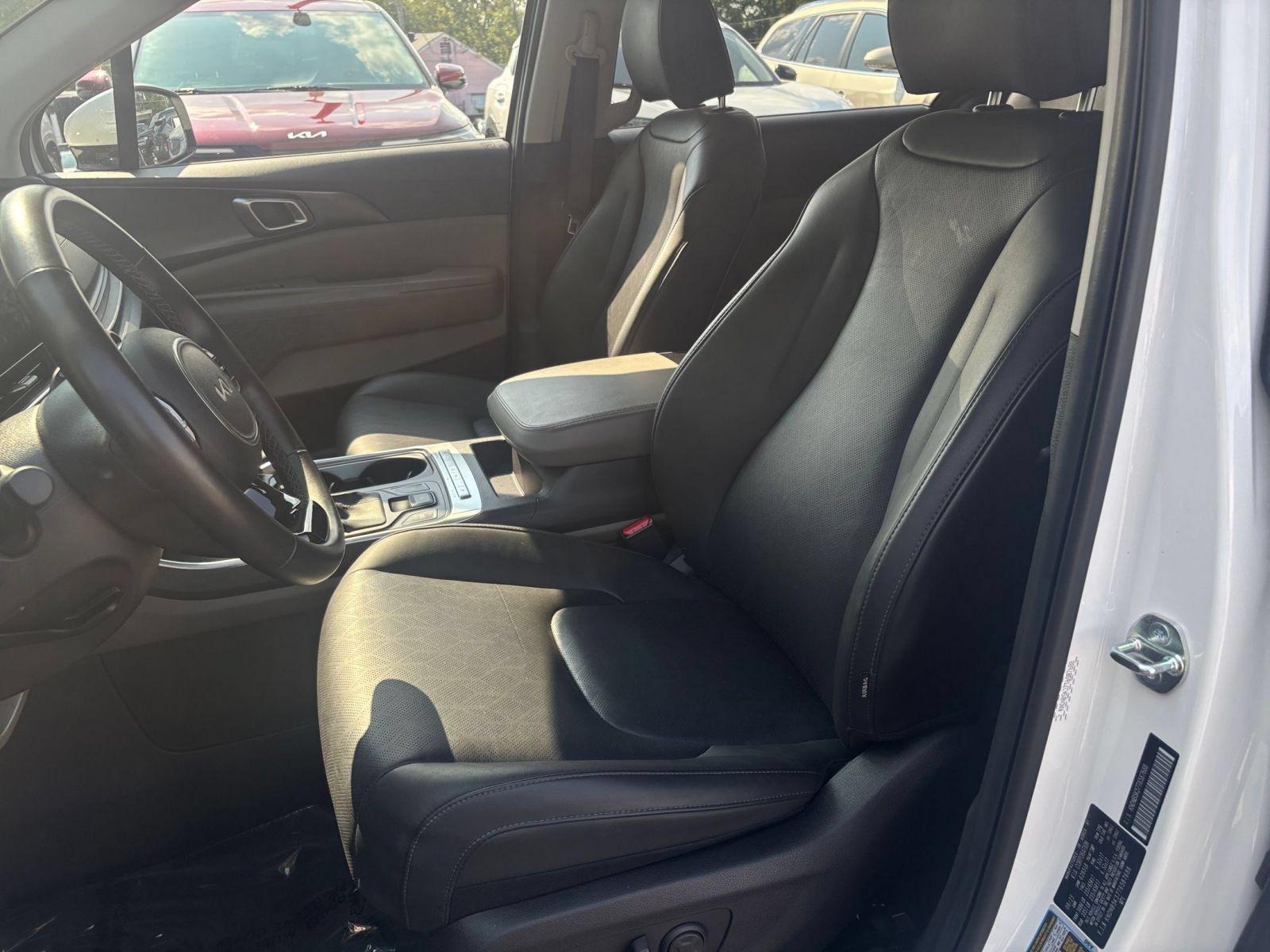 Used 2026 Kia Carnival FWD image 38