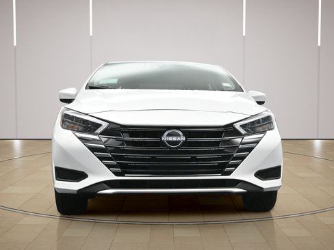 Certified 2025 Nissan Versa SV w/ Trunk Package FWD image 20