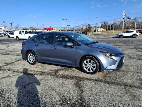 Used 2025 Toyota Corolla LE image 8