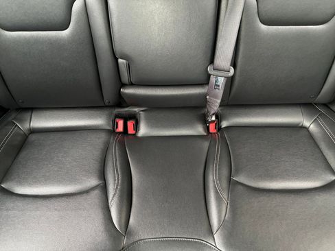 Used 2025 Jeep Compass Limited image 40