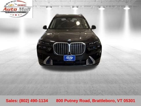 Used 2024 BMW X7 xDrive40i w/ Climate Comfort Package image 9