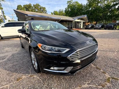 Used 2017 Ford Fusion SE w/ Fusion SE Technology Package