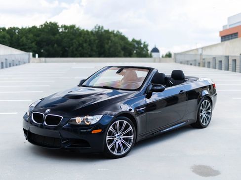Used 2010 BMW M3 Convertible RWD image 1