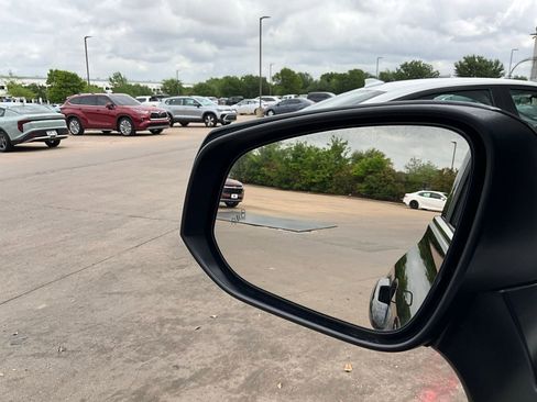 Used 2023 Toyota Highlander Platinum image 23