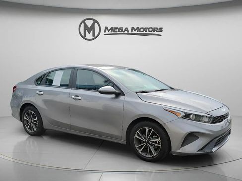 Used 2024 Kia Forte LXS FWD image 10