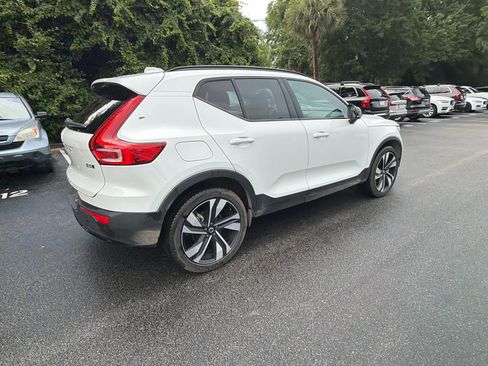 Certified 2025 Volvo XC40 B5 Ultra AWD/4WD image 15