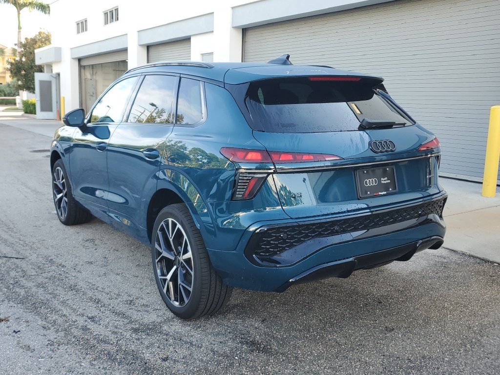 New 2026 Audi Q3 quattro 2.0T AWD/4WD image 7
