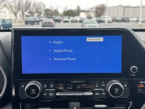 Certified 2025 Toyota Highlander XSE image 23