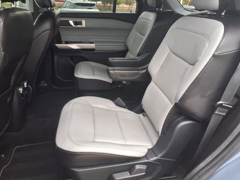 Used 2021 Ford Explorer XLT w/ Equipment Group 202A image 24