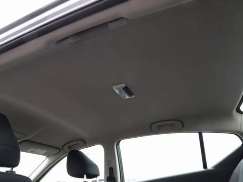 Used 2024 Nissan Altima 2.5 SV image 18