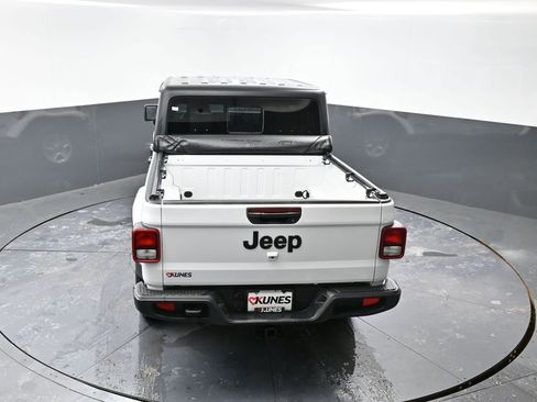 Used 2022 Jeep Gladiator Sport image 47