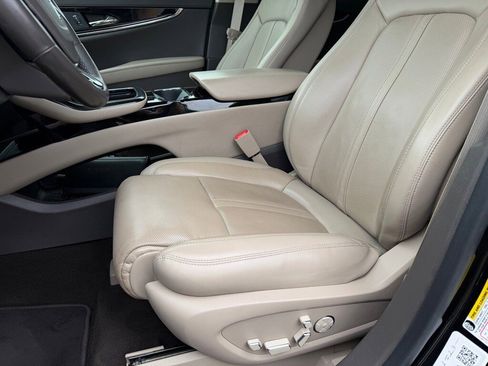 Used 2022 Lincoln Nautilus Reserve w/ Equipment Group 201A image 13