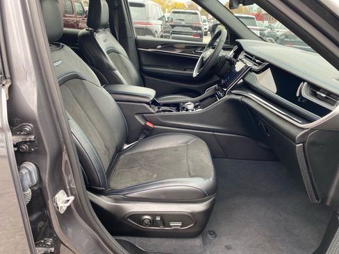 Used 2022 Jeep Grand Cherokee Trailhawk image 30