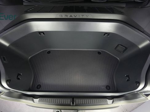 Used 2026 Lucid Gravity Dream image 27