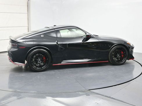 Certified 2024 Nissan Z NISMO w/ Floor Mat Package RWD image 30