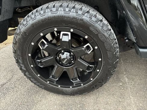 Used 2013 Jeep Wrangler Unlimited Sahara w/ Connectivity Group image 14