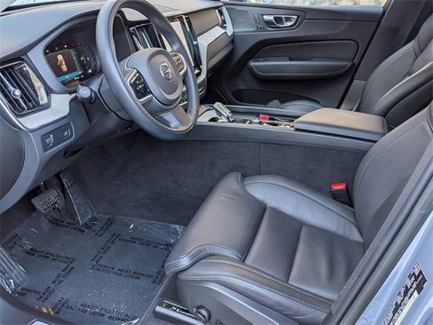 Certified 2022 Volvo XC60 B5 Inscription w/ Advanced Package image 13