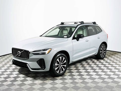 Used 2024 Volvo XC60 B5 Core w/ Climate Package AWD/4WD image 3