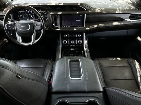 Used 2021 GMC Yukon Denali w/ Denali Ultimate Package AWD/4WD image 12