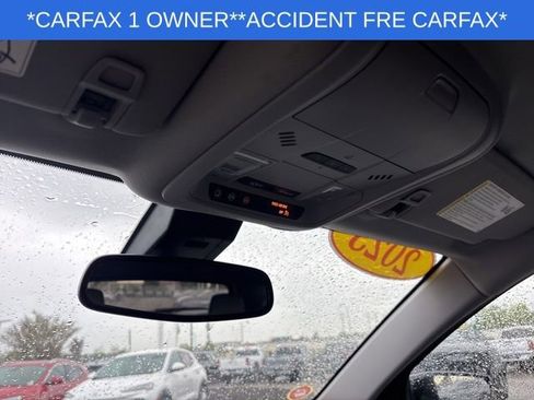 Used 2023 GMC Terrain SLT image 26