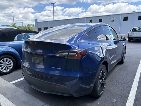 Used 2021 Tesla Model Y Long Range AWD/4WD image 6