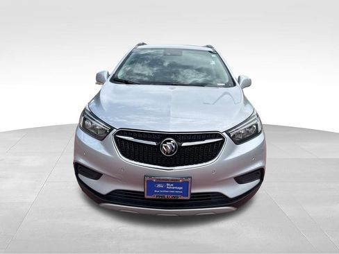 Used 2022 Buick Encore Preferred w/ Safety Package II AWD/4WD image 2
