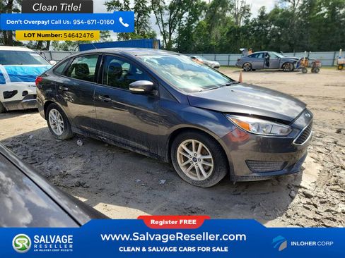 Used 2017 Ford Focus SE FWD image 5