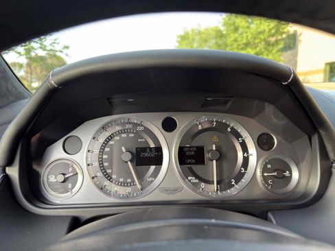 Used 2006 Aston Martin V8 Vantage Coupe image 65